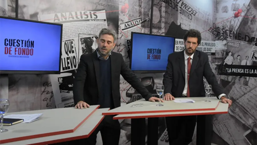 Los fiscales Gamal Taleb (Gualeguay, Victoria y Nogoyá) y José Arias (Concordia) en los estudios del programa Cuestión de Fondo, de Canal 9 Litoral. Los fiscales Gamal Taleb (Gualeguay, Victoria y Nogoyá) y José Arias (Concordia) en los estudios del programa Cuestión de Fondo, de Canal 9 Litoral.