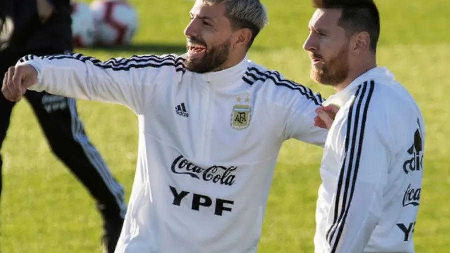 Sergio Agüero tiene acordada de palabra su llegada al Barcelona de España Sergio Agüero tiene acordada de palabra su llegada al Barcelona de España