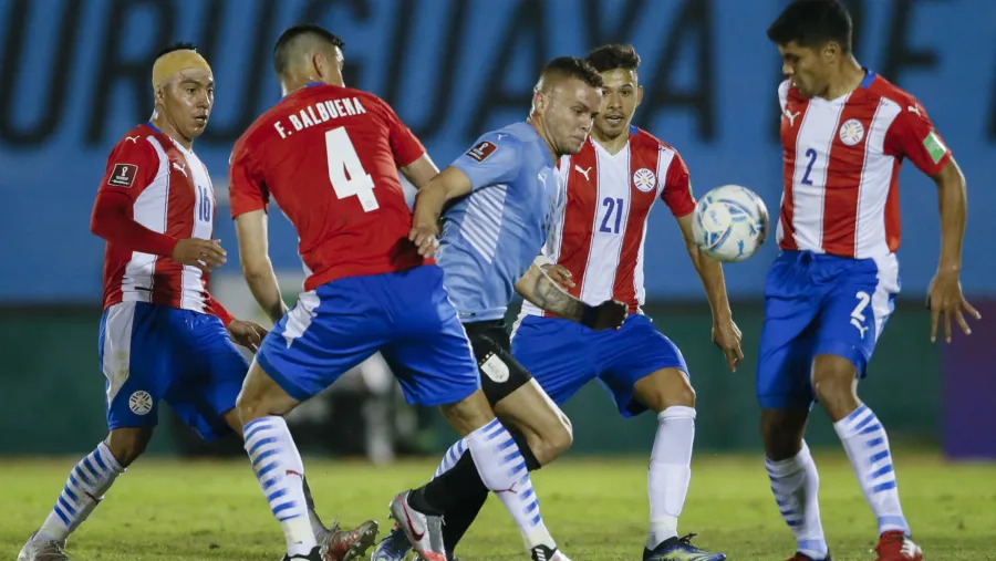 Fútbol: Uruguay y Paraguay empataron sin goles en Montevideo Fútbol: Uruguay y Paraguay empataron sin goles en Montevideo