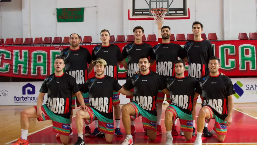 Rocamora le ganó a Estudiantes de Olavarría un partido de bajo goleo en Junín Rocamora le ganó a Estudiantes de Olavarría un partido de bajo goleo en Junín