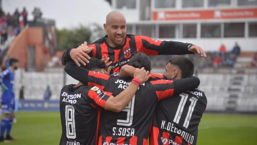 “Este equipo va en alza y hay que seguir por ese camino”, indicó Junior Arias “Este equipo va en alza y hay que seguir por ese camino”, indicó Junior Arias