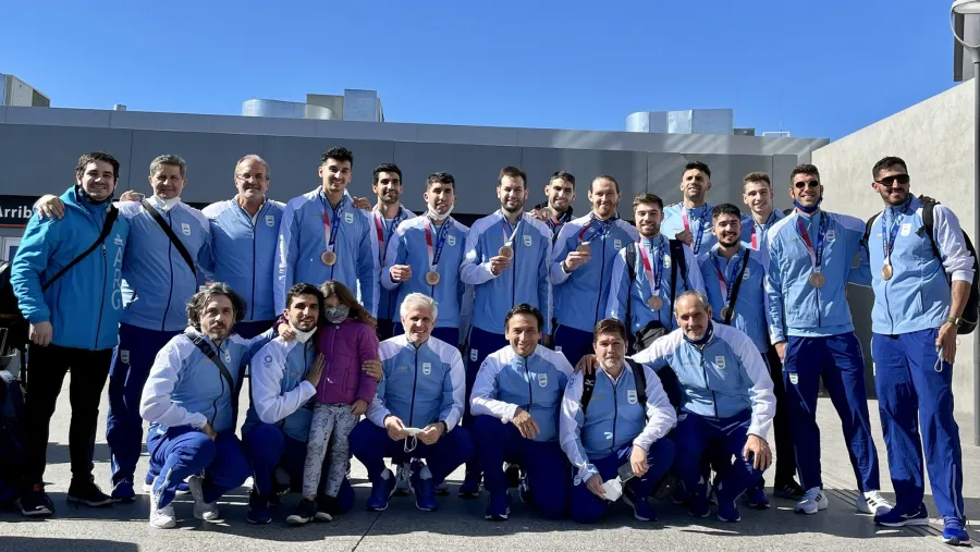 Vóley: los medallistas olímpicos volvieron a la Argentina Vóley: los medallistas olímpicos volvieron a la Argentina