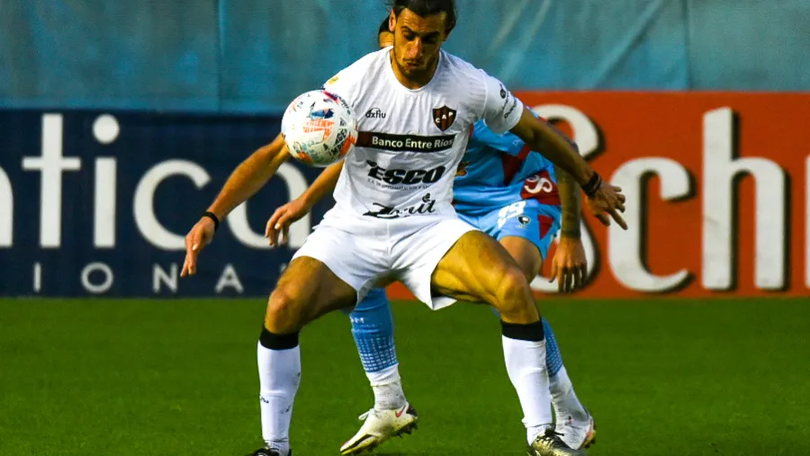 Patronato reaccionó tras estar dos goles abajo y rescató un empate en Sarandí Patronato reaccionó tras estar dos goles abajo y rescató un empate en Sarandí