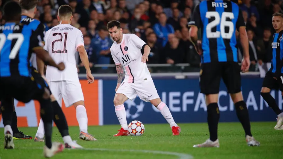 Fútbol: con un empate, Lionel Messi debutó con el PSG en la Liga de Campeones Fútbol: con un empate, Lionel Messi debutó con el PSG en la Liga de Campeones