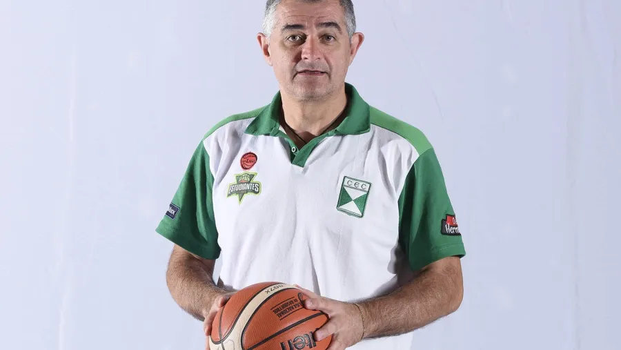 Eduardo Jápez seguirá como entrenador de Estudiantes de Concordia Eduardo Jápez seguirá como entrenador de Estudiantes de Concordia