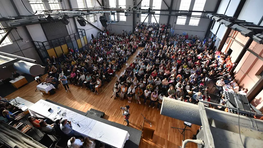 Para el ciclo lectivo 2020, el Consejo General de Educación realizó concursos extraordinarios de pase, traslado y ascenso y se adjudicaron 243 cargos. Para el ciclo lectivo 2020, el Consejo General de Educación realizó concursos extraordinarios de pase, traslado y ascenso y se adjudicaron 243 cargos.