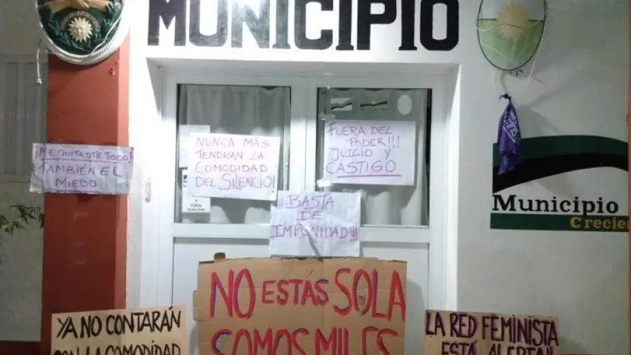 Víctima del intendente de Gilbert acusado de abuso contó lo que sufrió Víctima del intendente de Gilbert acusado de abuso contó lo que sufrió