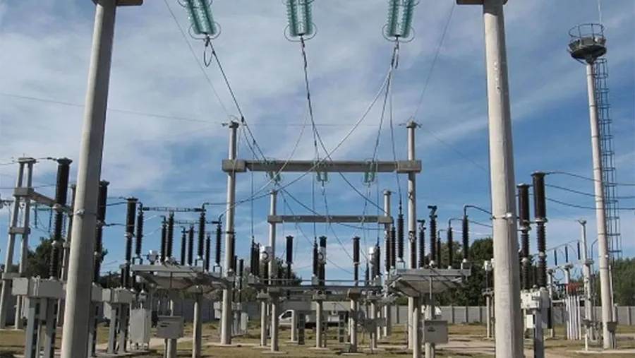 “Si no hay apoyo del Estado, el sistema eléctrico se cae”, alertó el presidente de la Cooperativa Eléctrica de Concordia. Es que merma de la recaudación redundó en la imposibilidad de las distribuidoras eléctricas de pagarle a Cammesa. “Si no hay apoyo del Estado, el sistema eléctrico se cae”, alertó el presidente de la Cooperativa Eléctrica de Concordia. Es que merma de la recaudación redundó en la imposibilidad de las distribuidoras eléctricas de pagarle a Cammesa.