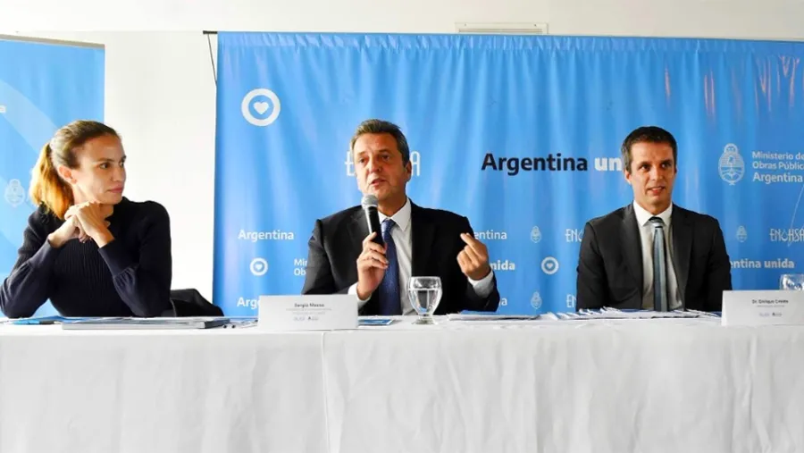 El convenio permitirá concretar obras de acceso al agua y desarrollo urbano en 20 localidades. El convenio permitirá concretar obras de acceso al agua y desarrollo urbano en 20 localidades.