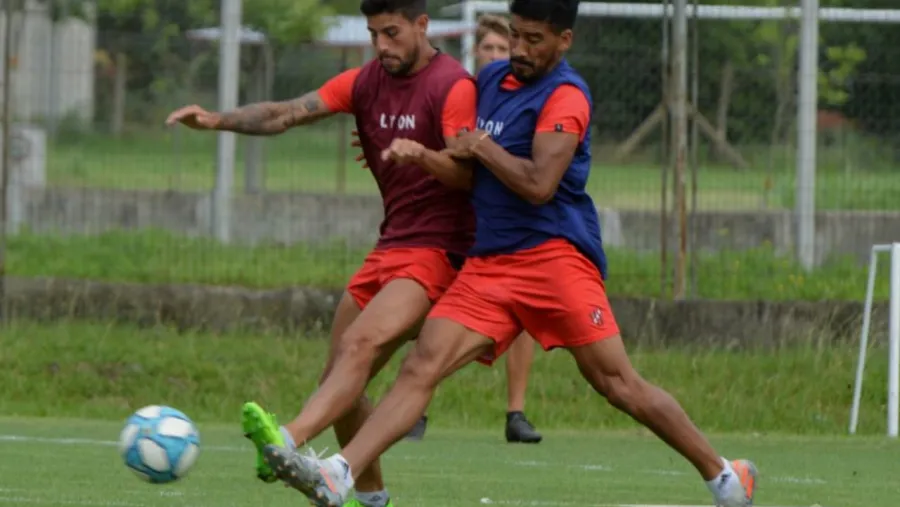 Fernando Luna Fútbol: en Patronato, Álvarez prepara cinco cambios para recibir a Vélez