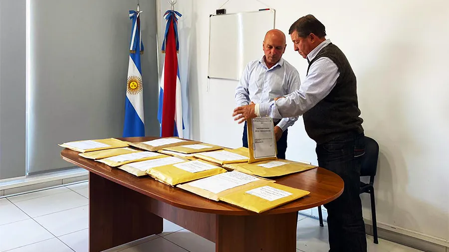 El gobierno provincial refaccionará 12 escuelas de siete Departamentos con una inversión que supera los 107 millones de pesos. El gobierno provincial refaccionará 12 escuelas de siete Departamentos con una inversión que supera los 107 millones de pesos.