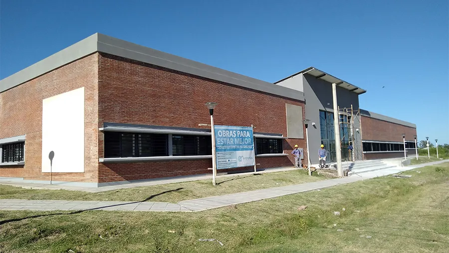 En los próximos meses concluirán sus obras 17 escuelas distribuidas en distintos Departamentos que pertenecen al Nivel Primario y el Secundario. En los próximos meses concluirán sus obras 17 escuelas distribuidas en distintos Departamentos que pertenecen al Nivel Primario y el Secundario.