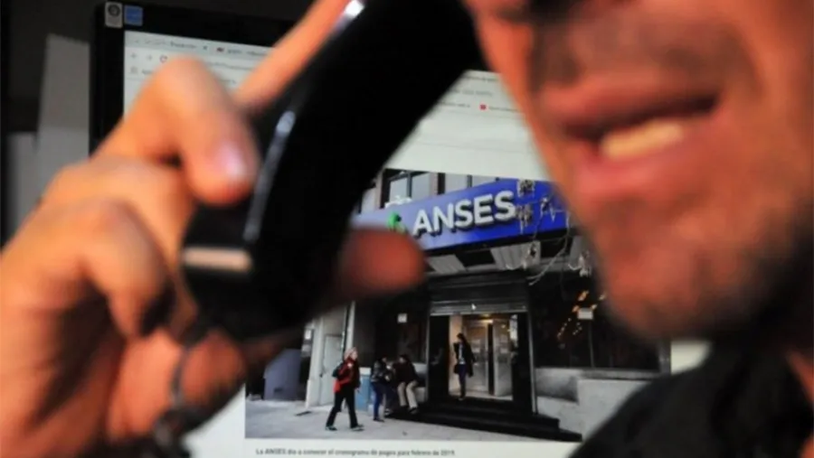 El gobierno provincial alertó a la comunidad sobre posibles estafas telefónicas invocando falsamente a Anses. El gobierno provincial alertó a la comunidad sobre posibles estafas telefónicas invocando falsamente a Anses.
