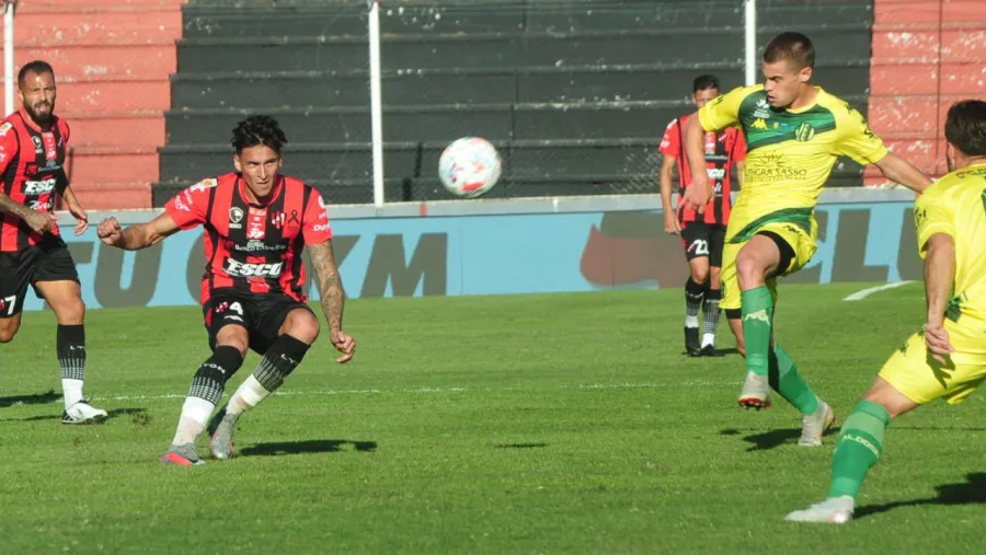 Viernes Santo: Patronato le ganó a Aldosivi y consiguió su primera victoria en el torneo Viernes Santo: Patronato le ganó a Aldosivi y consiguió su primera victoria en el torneo