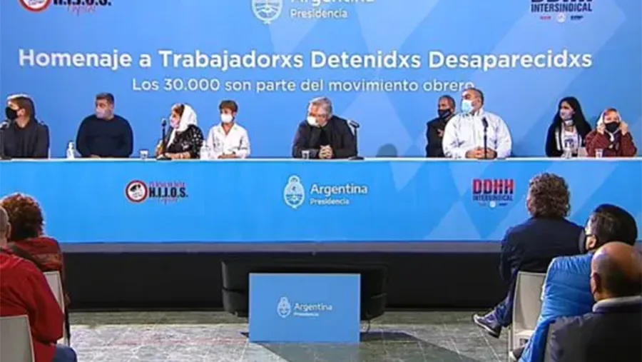 El Presidente Alberto Fernández participó en la exEsma de un homenaje a los trabajadores desaparecidos, a 45 años del golpe de Estado cívico militar. El Presidente Alberto Fernández participó en la exEsma de un homenaje a los trabajadores desaparecidos, a 45 años del golpe de Estado cívico militar.