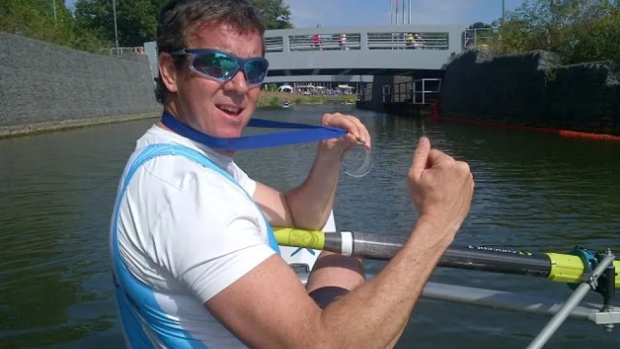 Carlos Maknis Un campeón mundial competirá en la II Regata Virtual de Remo Indoor de la ACRER