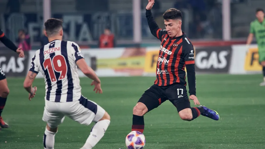 Una opción menos para Patronato: Francisco Álvarez deberá regresar a Talleres de Córdoba Una opción menos para Patronato: Francisco Álvarez deberá regresar a Talleres de Córdoba