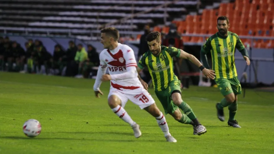 Liga Profesional de Fútbol: Unión fue más "Feliz" que Aldosivi en la vuelta del público Liga Profesional de Fútbol: Unión fue más "Feliz" que Aldosivi en la vuelta del público