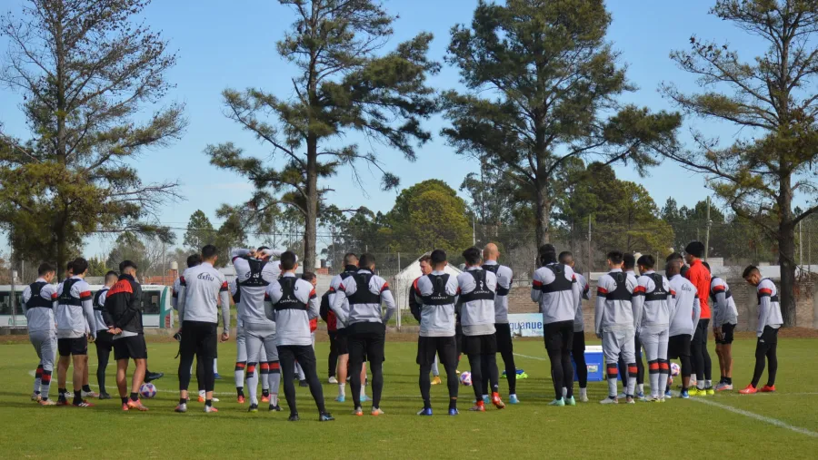Convocados: Patronato no podrá contar con Álvarez ni Cobos, pero sí con Quintana y Herrera Convocados: Patronato no podrá contar con Álvarez ni Cobos, pero sí con Quintana y Herrera