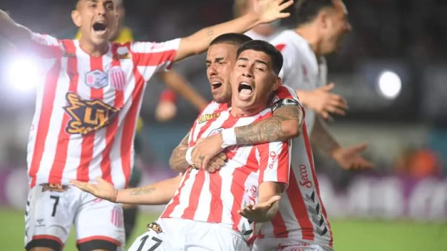 Barracas Central logró por penales un histórico ascenso a Primera División Barracas Central logró por penales un histórico ascenso a Primera División