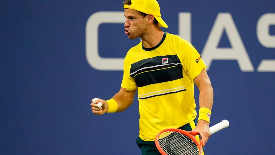 El “Peque” Schwartzman luchó y avanzó a la tercera ronda del Abierto de Estados Unidos El “Peque” Schwartzman luchó y avanzó a la tercera ronda del Abierto de Estados Unidos