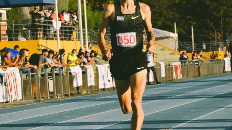 El concordiense Federico Bruno volvió a batir el récord nacional en 1500 metros llanos El concordiense Federico Bruno volvió a batir el récord nacional en 1500 metros llanos
