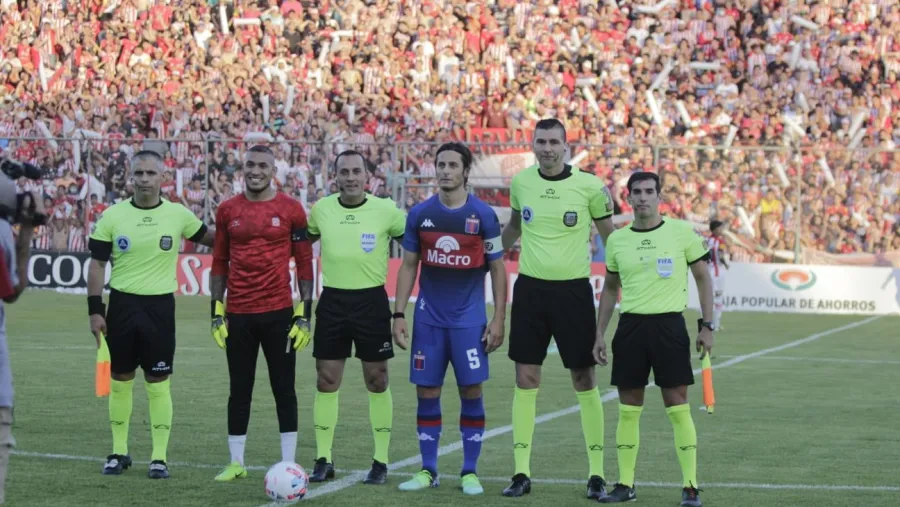 Con el entrerriano Prediger, Tigre se clasificó finalista e irá por un ascenso a Primera Con el entrerriano Prediger, Tigre se clasificó finalista e irá por un ascenso a Primera