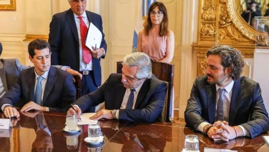 Alberto Fernández firmó el temario para extraordinarias Alberto Fernández firmó el temario para extraordinarias