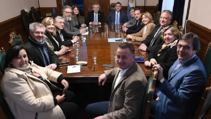 Fernández con senadores Fernández con senadores