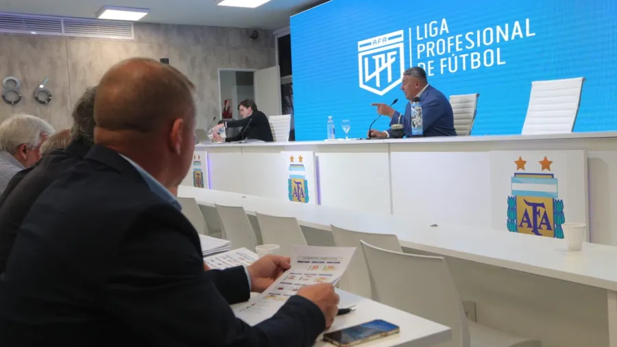 En AFA analizan tres opciones para la próxima temporada; Patronato, expectante En AFA analizan tres opciones para la próxima temporada; Patronato, expectante