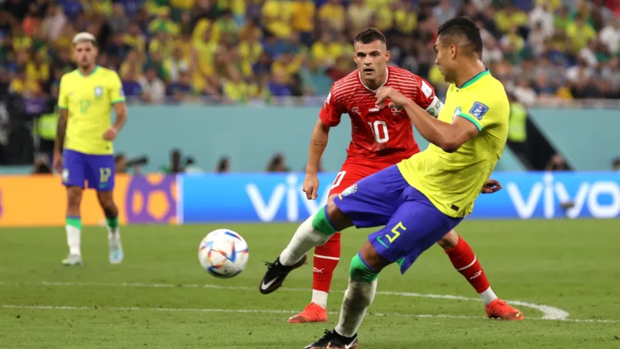 Con gol de Casemiro, Brasil se impuso a Suiza y avanzó a los octavos de final del mundial Con gol de Casemiro, Brasil se impuso a Suiza y avanzó a los octavos de final del mundial