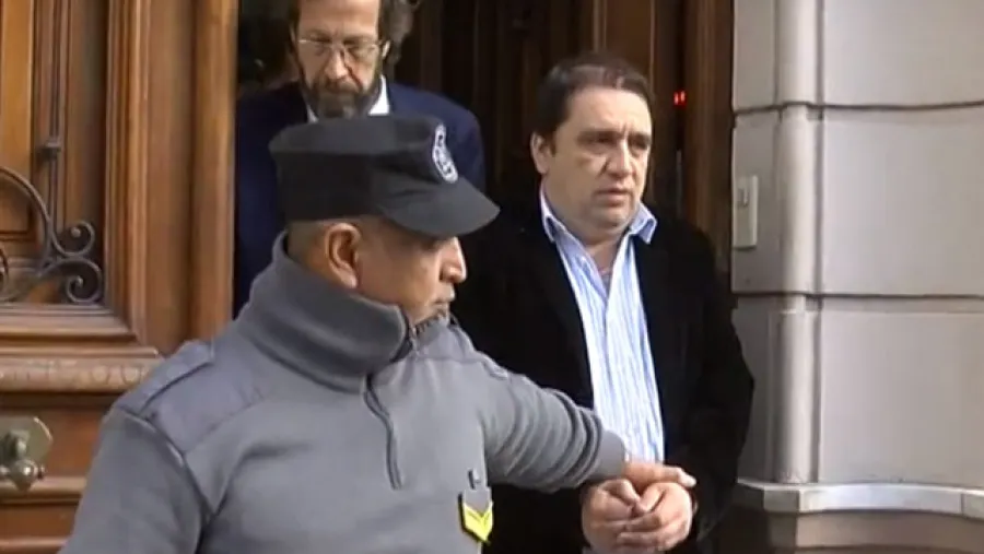 El abogado Emilio Fouces se retira del Juzgado junto a Pablo Hernández El abogado Emilio Fouces se retira del Juzgado junto a Pablo Hernández