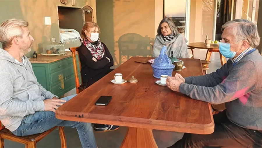 Rogelio Frigerio recorrió la costa de Paraná donde se reunió con referentes de la UCR de cara a las PASO de septiembre. Rogelio Frigerio recorrió la costa de Paraná donde se reunió con referentes de la UCR de cara a las PASO de septiembre.