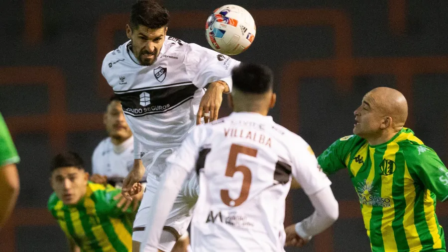 Liga Profesional de Fútbol: Aldosivi y Platense igualaron en un duelo de opuestos Liga Profesional de Fútbol: Aldosivi y Platense igualaron en un duelo de opuestos
