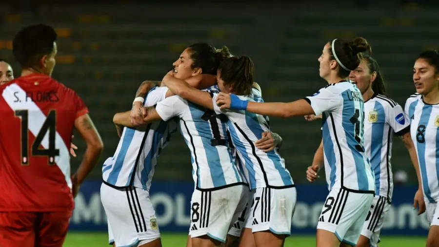 Copa América Femenina: Argentina se recuperó con una goleada sobre Perú Copa América Femenina: Argentina se recuperó con una goleada sobre Perú