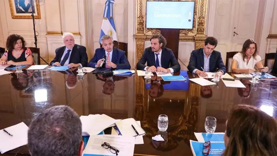 El Presidente Alberto Fernández reunido con parte de su gabinete de gobierno. El Presidente Alberto Fernández reunido con parte de su gabinete de gobierno.