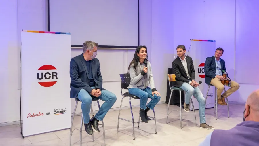 Un grupo de radicales se sumó al proyecto de Gainza en Paraná Un grupo de radicales se sumó al proyecto de Gainza en Paraná