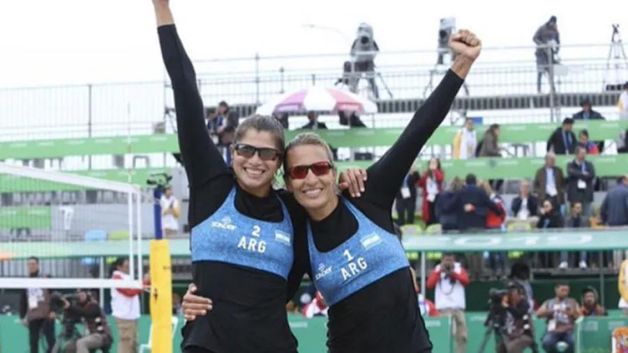 Ana Gallay y Fernanda Pereyra La entrerriana Ana Gallay retomó los entrenamientos junto a Fernanda Pereyra