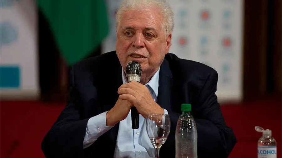 El ministro de Salud, Ginés González García, habló tras la reunión con el Presidente en la Quinta de Olivos. El ministro de Salud, Ginés González García, habló tras la reunión con el Presidente en la Quinta de Olivos.
