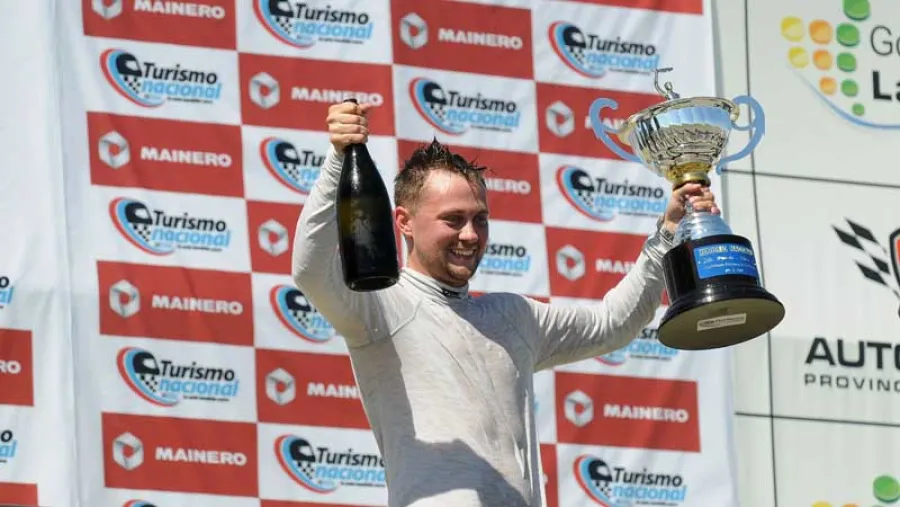 Joel Gassmann Los entrerrianos Gasssman y Markel mostraron los diseños de sus autos para el TN