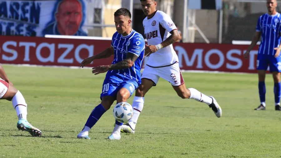 Godoy Cruz celebró sobre el final y sigue con puntaje perfecto en la Zona B Godoy Cruz celebró sobre el final y sigue con puntaje perfecto en la Zona B