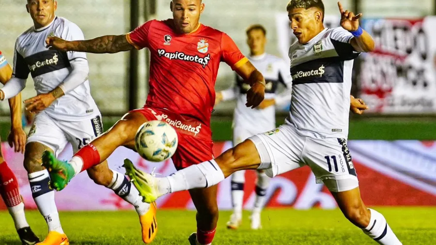 Gimnasia no pudo romper el cero en Sarandí y dejó puntos en la lucha por la permanencia Gimnasia no pudo romper el cero en Sarandí y dejó puntos en la lucha por la permanencia