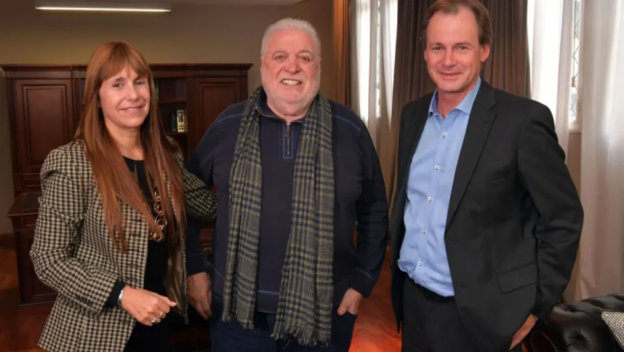 Velázquez, González García y Bordet Velázquez, González García y Bordet