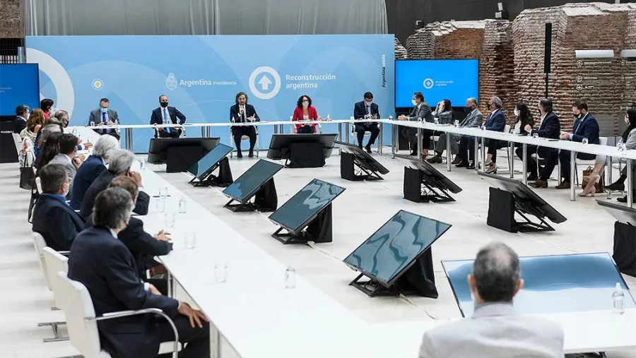 El gobierno quiere acordar con empresarios medidas para que la inflación no supere el 29% El gobierno quiere acordar con empresarios medidas para que la inflación no supere el 29%
