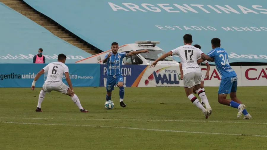 Godoy Cruz-Estudiantes Fútbol: Godoy Cruz festejó su primer triunfo en la Copa Diego Armando Maradona