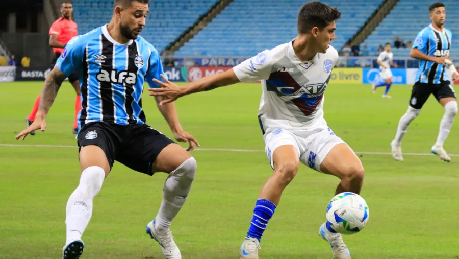 Godoy Cruz empató con Gremio y afianzó su liderazgo por la Copa Sudamericana Godoy Cruz empató con Gremio y afianzó su liderazgo por la Copa Sudamericana