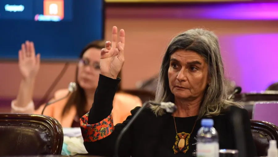 Jaroslavsky insistió en garantizar “el acceso libre a internet a docentes y estudiantes” Jaroslavsky insistió en garantizar “el acceso libre a internet a docentes y estudiantes”