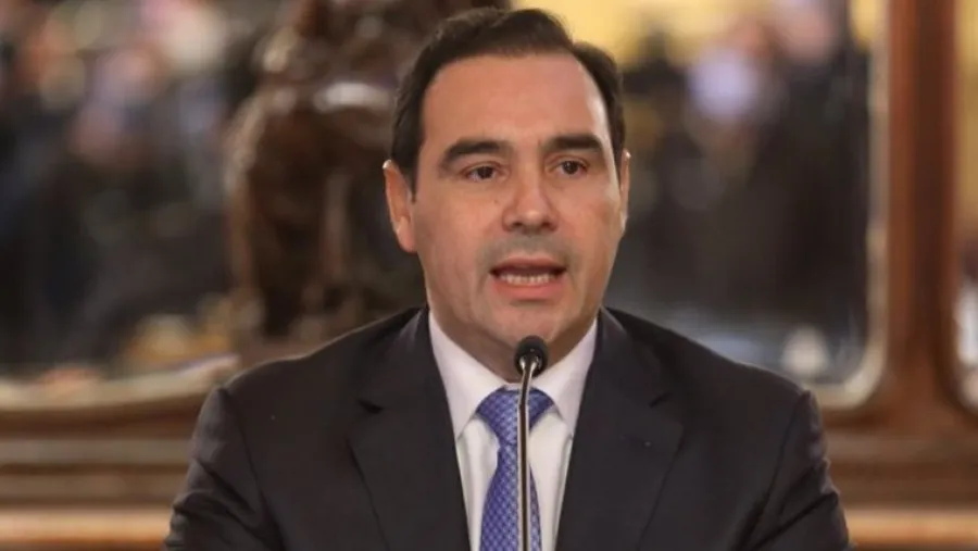 Con 520 mil hectáreas quemadas, Valdés reconoce un "desastre" y solo espera lluvias Con 520 mil hectáreas quemadas, Valdés reconoce un "desastre" y solo espera lluvias