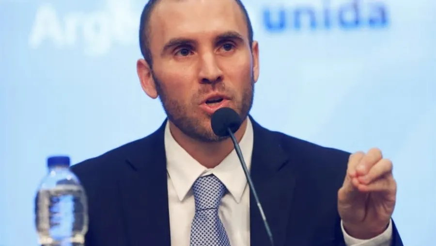 El ministro de Economía Martín Guzmán viajará a Nueva York para explicar la estrategia del país respecto de la deuda externa. El ministro de Economía Martín Guzmán viajará a Nueva York para explicar la estrategia del país respecto de la deuda externa.