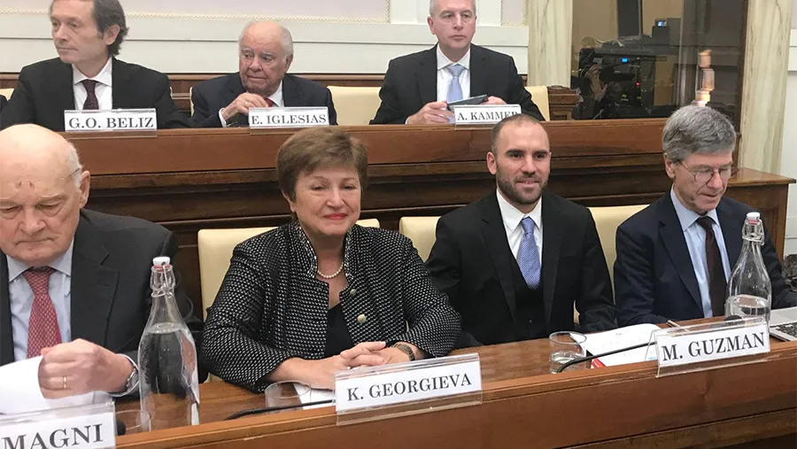Kristalina Georgieva, directora gerente del FMI, y Martín Guzmán, ministro de Economía, coincidieron en el Seminario en el Vaticano. Kristalina Georgieva, directora gerente del FMI, y Martín Guzmán, ministro de Economía, coincidieron en el Seminario en el Vaticano.